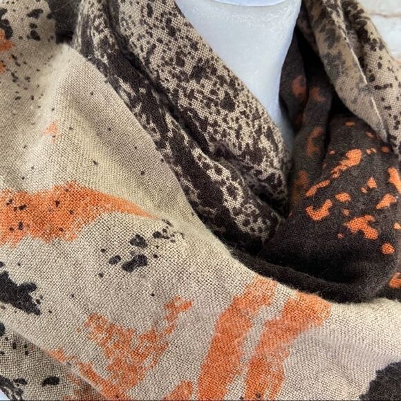 Steve Madden infinity scarf  - Picture 4 of 4